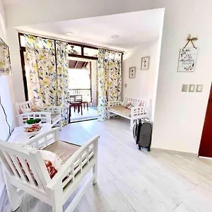 https://las-terrenas-beachfront-2-bedrooms-condo-with-pool.comcaribbean.com